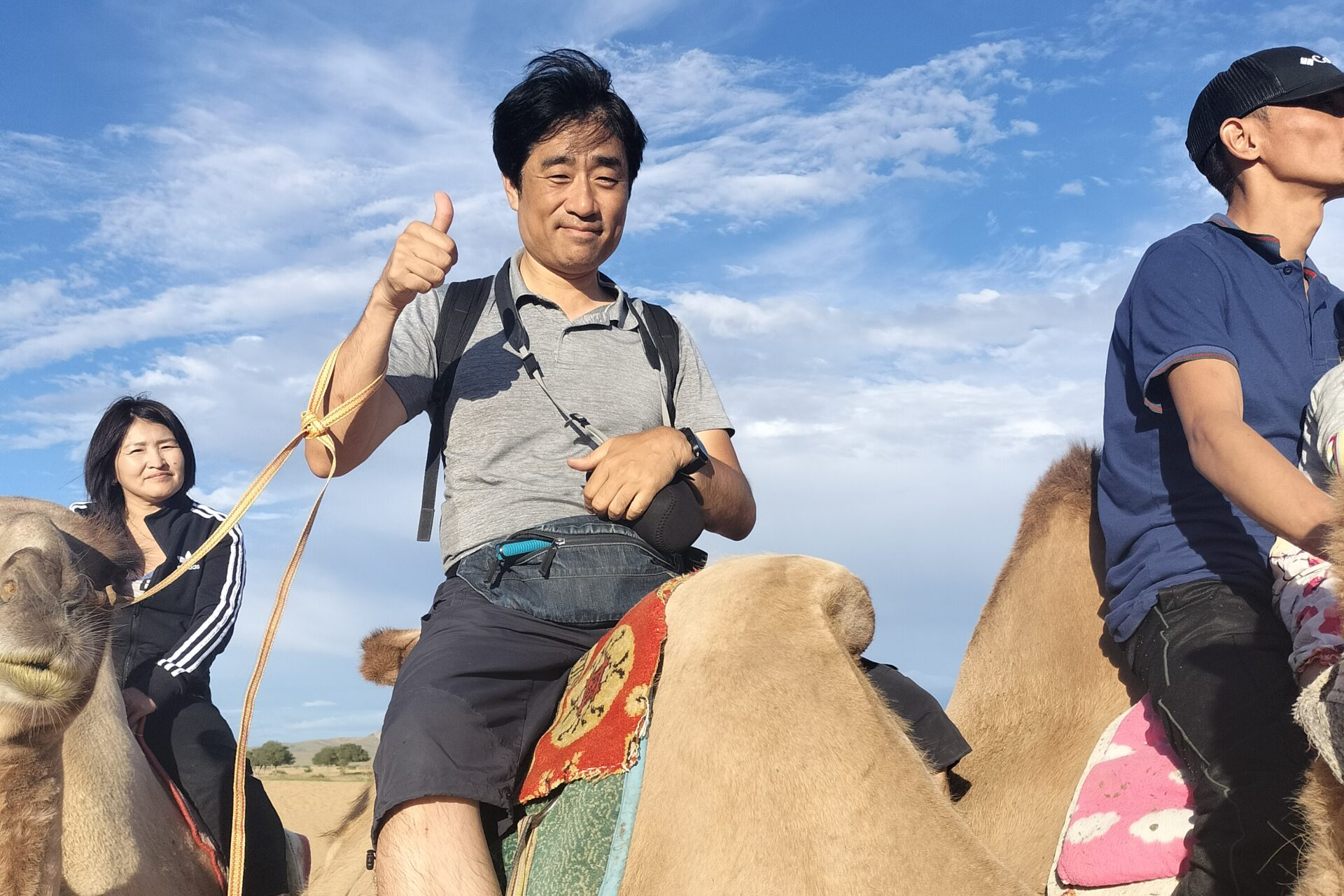 ミニ・ゴビ砂漠でラクダに乗ろう！